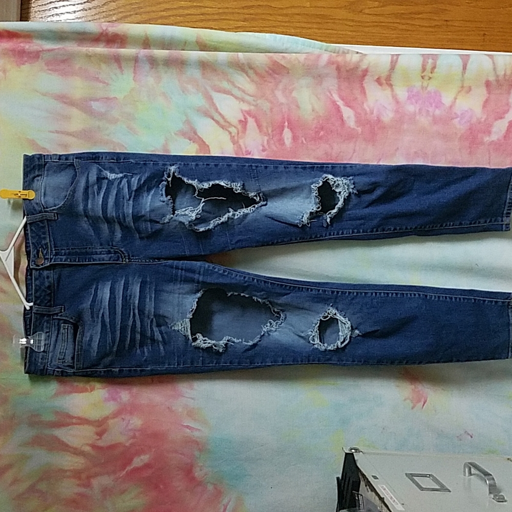 *run small*Ms Cello ripped Jean's